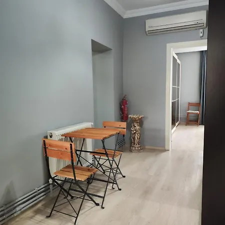 Esenkal 3rd Floor Apartment Istanbul